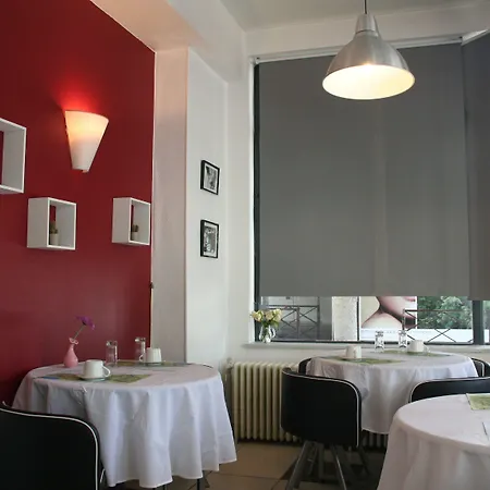 Hotel Vieille Tour 2*