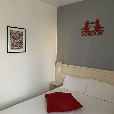 Hotel Vieille Tour 2*