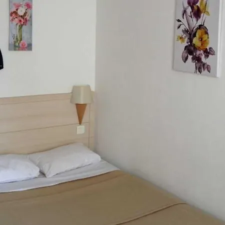 Vieille Tour Hotel Rouen